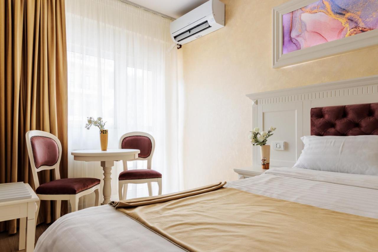 Hotel Central - Băile Olăneşti Exteriör bild